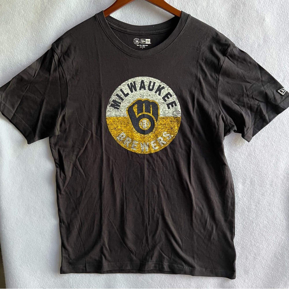New Era Black Short Sleeve Tee Casual Wear